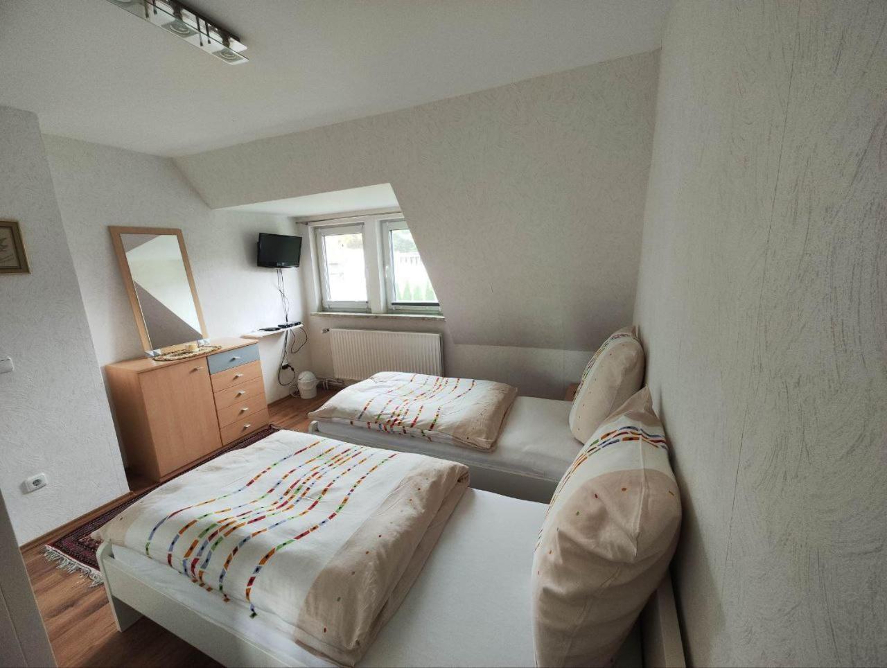 Schickes 110Qm Ferienhaus In Naehe Vw, Messe,Dez Und Orangerie Kassel Zewnętrze zdjęcie